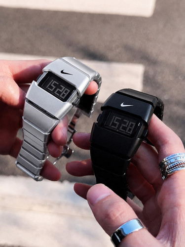 ساعت مچی نایکی تریاکس Nike Triax دیجیتال اسپرت بند رابر و لاکی قفل پروانهای