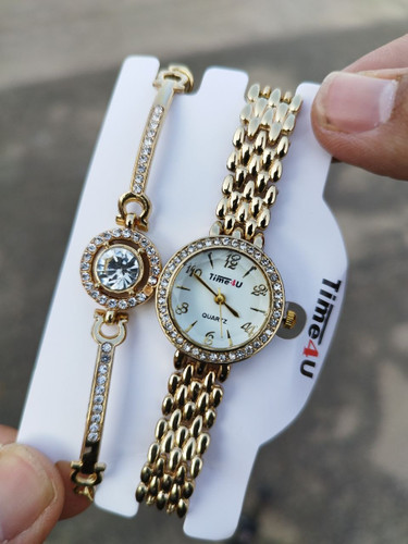 ساعت مچی زنانه برند Time4u به همراه دستبند ست نگیندار
